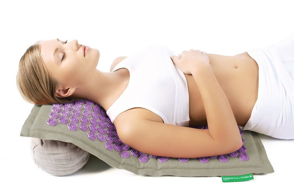 Голкоаплікатор допоможе у боротьбі з остеохондрозом шийного відділу хребта